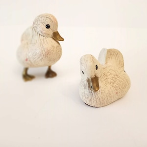 Vintage pair of hand painted ducks with brass beaks and feet by Italian designer Elli Malevolti Italy circa 1980