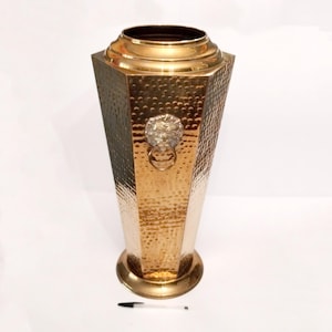 Hammered brass  umbrella stand with lion&#39;s heads handles and  hexagonal shape from Spain  circa 1970 mcm cane or walking stick stand