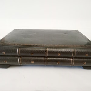 Carillon per sigaro vintage in ecopelle con interni in legno, circa 1970, regalo per fumatore, grotta per uomo, libri finti, carillon Swiss Reuge