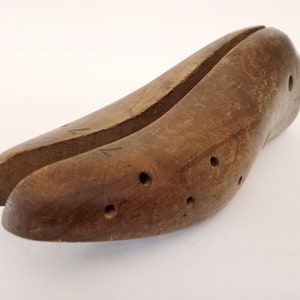 Vintage klompvorm uit Spanje enkele schoenvorm schoenmaker schoenvorm circa 1930 boerderij decor klomp