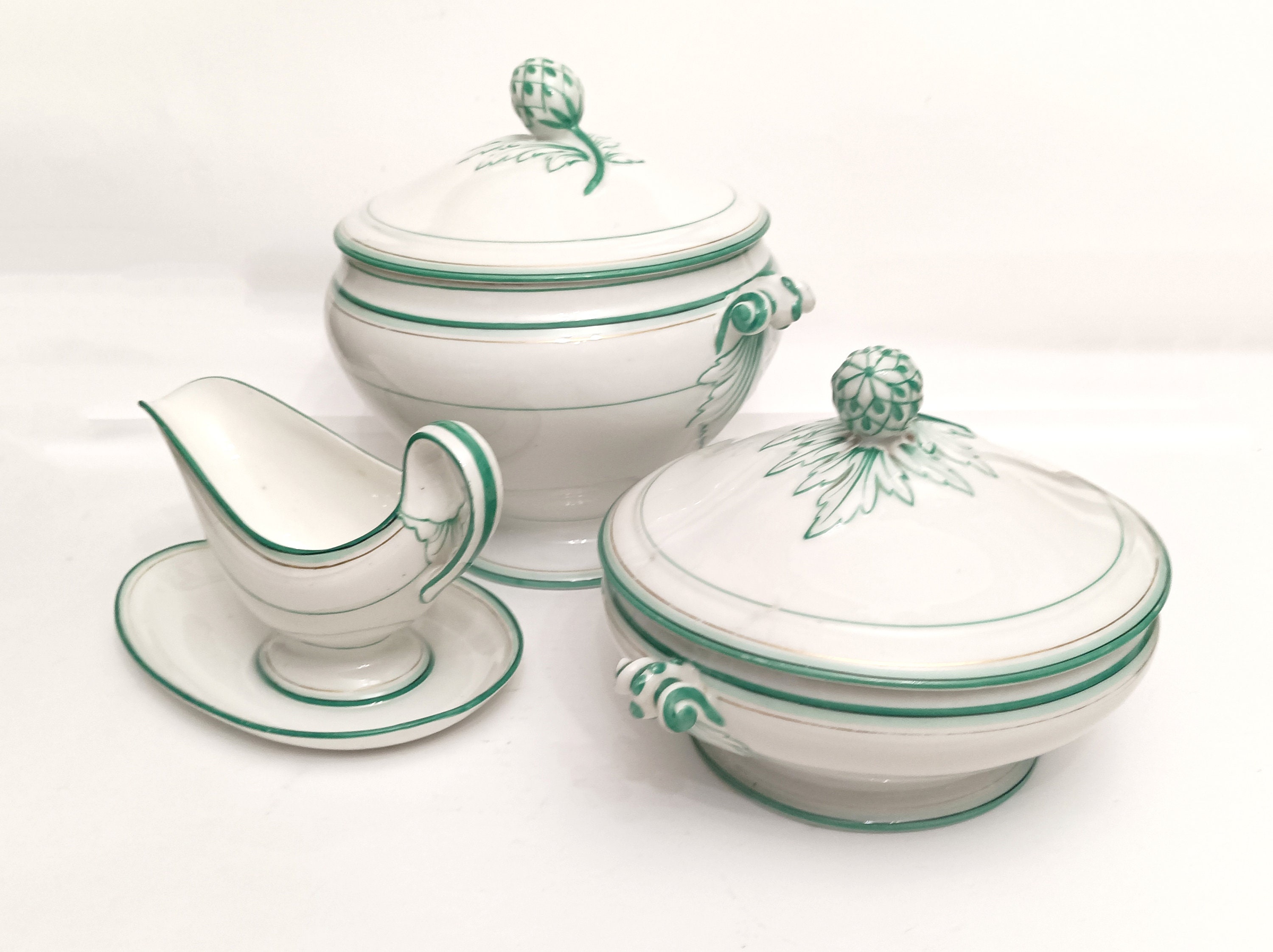 Tureens and gravy boat in white and green from the 1960s made by B. Fres beautiful set of two tureens and a gravy boat