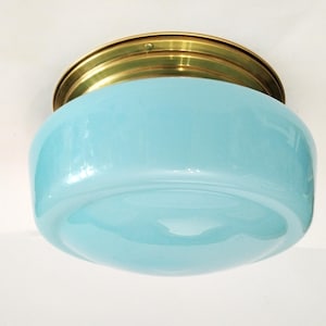 Antik blå opalin infälld taklampa från Spanien cirka 1920 art déco opalin med mässingsblå mjölkglaslampa