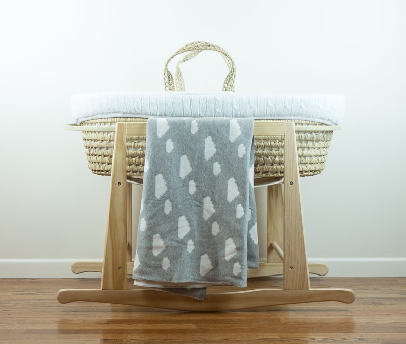 Super soft cotton baby blanket / comforter with cloud design in Blue, Grey or Pink image 1