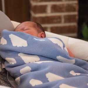 Super soft cotton baby blanket / comforter with cloud design in Blue, Grey or Pink image 5