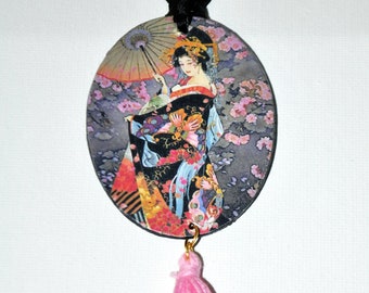 Geisha necklace-Japanese necklace- Asian necklace-tassel necklace-handmade -paper necklace-Geisha jewelry-vintage geisha