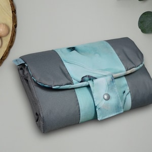 Cambiador de viaje mármol menta / cambiador de viaje / cambiador con embrague de pañales / regalo de nueva mamá / set de regalo de baby shower para niños /