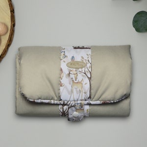 Cambiador impermeable bebé / cambiador de viaje / embrague de pañales con cambiador / regalo de nueva mamá / viajar / cambiar / personalizado