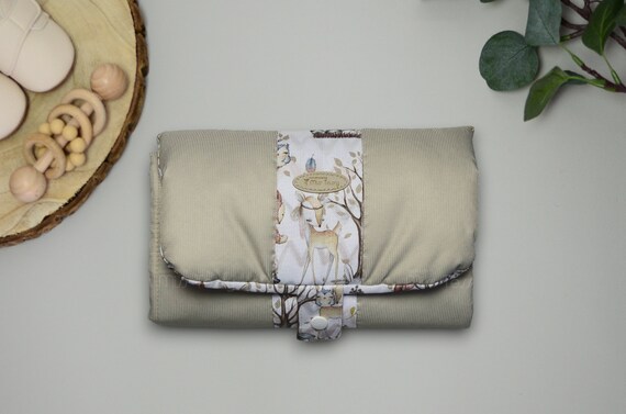 Personalisiertes Wickelkissen Für Unterwegs – XL, Wasserdicht & Faltbar Mit Pinguin-Design
