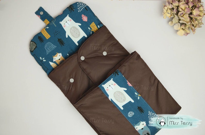 diaper pouch and changing pad traveling changing mat with diaper clutch waterproof Baby shower gift set for girls gift for new mom