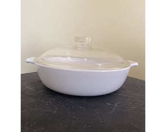 Narumi All White Round Handled Casserole Dish W/Clear Lid