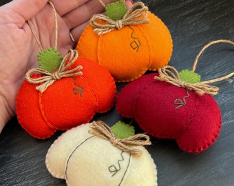 Felt Pumpkin Ornament, Fall Decorations, Autumn Decorations, Rustic Fall Decorations, Farmhouse Fall, Pumpkin Decor, Halloween Decorations