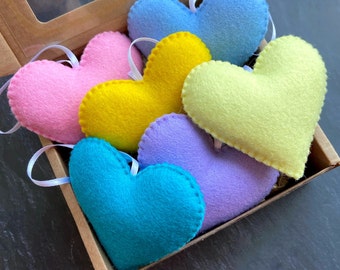 Set of 6 felt hearts, Different colours hearts, Summer decorations, Easter decorations, Christmas decorations, Valentine’s Day decorations