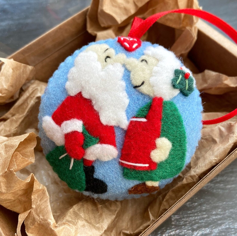 Santa Claus and Mrs Claus, Christmas ornaments, Christmas decorations, Felt Christmas ornaments, Santa Claus, Mrs Claus, Christmas gift image 2