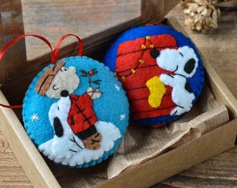 Set of 2, Snoopy Christmas, Christmas decorations, Felt Christmas ornaments, Handmade Christmas decorations, Charlie Brown, Snoopy,