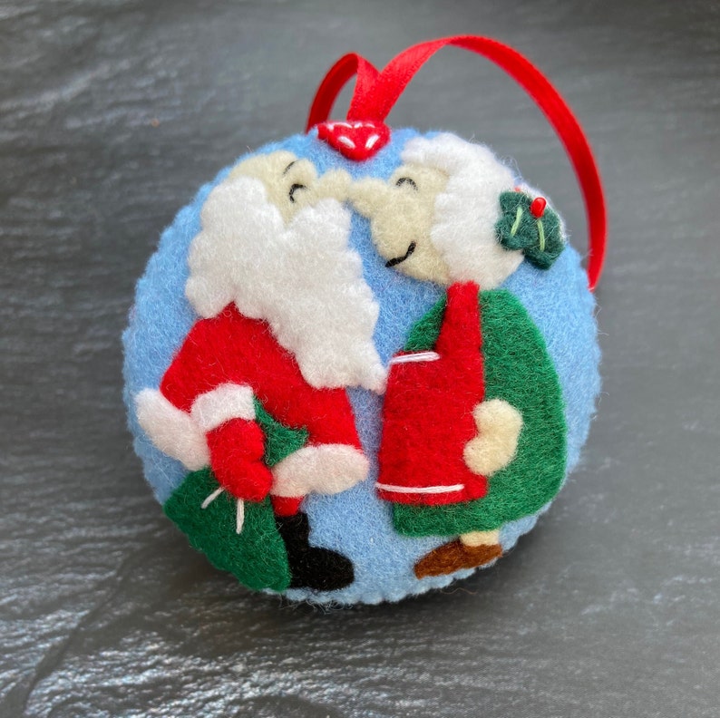 Santa Claus and Mrs Claus, Christmas ornaments, Christmas decorations, Felt Christmas ornaments, Santa Claus, Mrs Claus, Christmas gift image 3