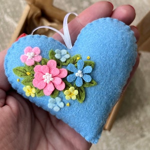 Floral blue heart, Mothers Day gift, Felt heart, Spring decor, Heart decor, Floral decor, Gift for her, Wedding favors, Wedding favours image 3