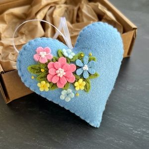 Floral blue heart, Mothers Day gift, Felt heart, Spring decor, Heart decor, Floral decor, Gift for her, Wedding favors, Wedding favours image 1