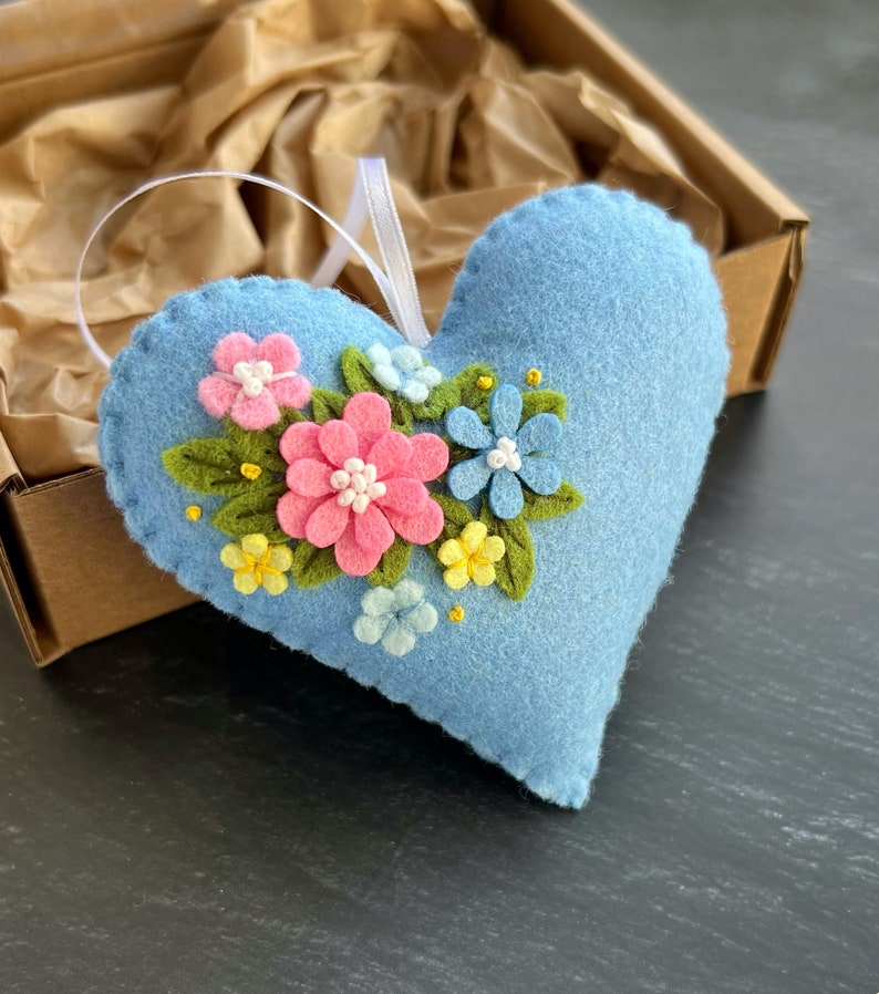 Floral blue heart, Mothers Day gift, Felt heart, Spring decor, Heart decor, Floral decor, Gift for her, Wedding favors, Wedding favours image 1