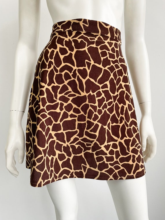 Vintage Giraffe Print Mini Skirt, High Rise, Brow… - image 5