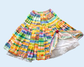 Vintage 80s Vibrant Full Circle Skirt: Elastic Waist, Size Medium