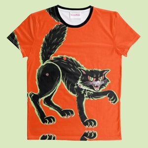 Halloween Black Cat T-Shirt: Spooky Witchy Retro Illustration