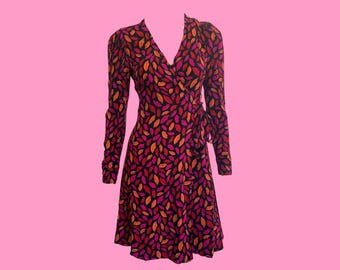 Diane Von Furstenberg Lips Print Viscose Wrap Dress | Black with Pink Red & Orange | V-Neck | Long Sleeve | Size 6-8 UK, EU 34-36, US 2-4