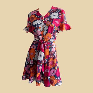 Vintage 70s Floral Print Dress, Knee Length, Bright Pink, Orange, Navy Blue and White, Flower Motif, Floaty Sleeves, V-Neckline