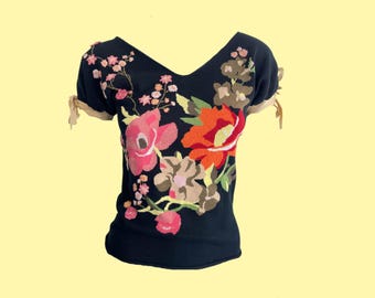 00s Kenzo Floral Intarsia Knit Top | Silk Ribbon Tie Sleeves | Preppy Top, Black Multicolour Flower Print | V-Neck | Cotton | Size Small