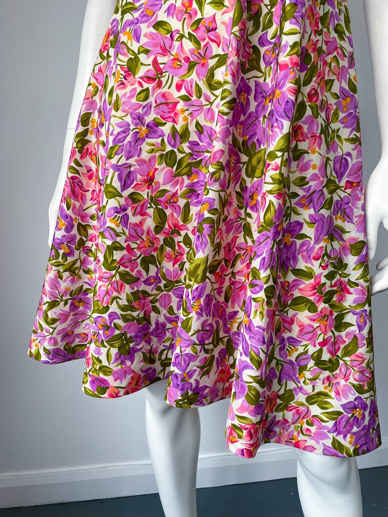 Vintage 70-tals blommig A-linjeklänning: Lila & Rosa V-ringning bild 3