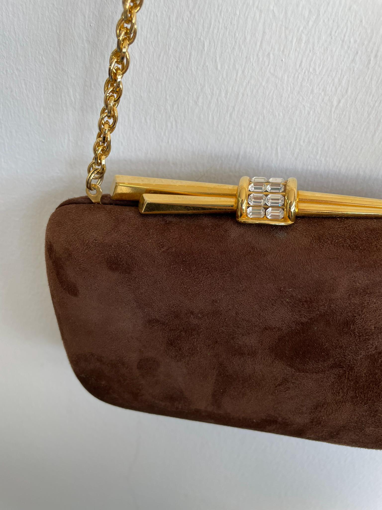 RODO イタリア製ブラックサテン クラッチバッグ ゴールド留め具