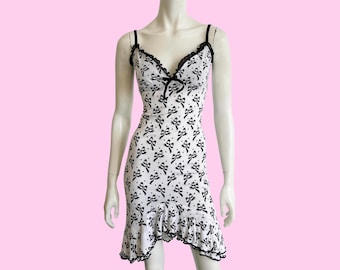 Wheels & Dollbaby Y2K Bow Print Wiggle Dress | Coquette White Black Bow Slip Dress | Ruffle Hem Sweetheart | Size XS US 2 | Y2K Dress