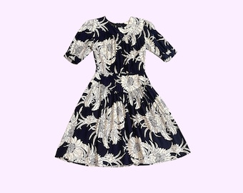 Prada Resort 2014 Chrysanthemum Print Dress | Navy & White Floral Motif, Flippy Skirt | Viscose | IT 38 / UK 4-6, Extra SMall