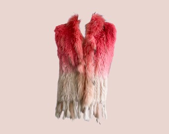 Gilet sans manches en fourrure de lapin de l'an 2000, style effet ombré rose fuschia, fraises et crème, esthétique fraise fille, gilet sans manches fourrure