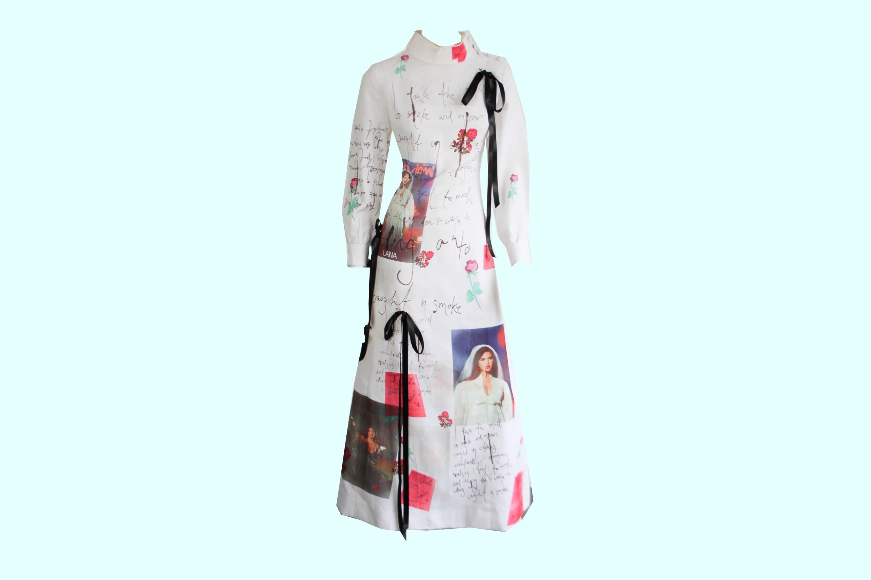 Miranda Tapsell (Long Dress) Silhouette en carton Taille Mini