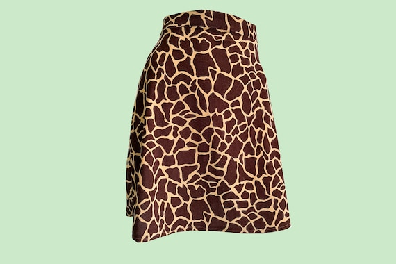 Vintage Giraffe Print Mini Skirt, High Rise, Brow… - image 1