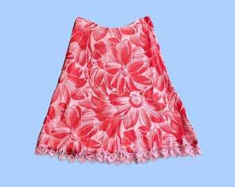 Vintage 90s Betsey Johnson Silk Floral Midi Skirt | Red & Pink Daisy Print | Lace Trim Hem | A-Line | Size Small, Floaty Knee Length Skirt