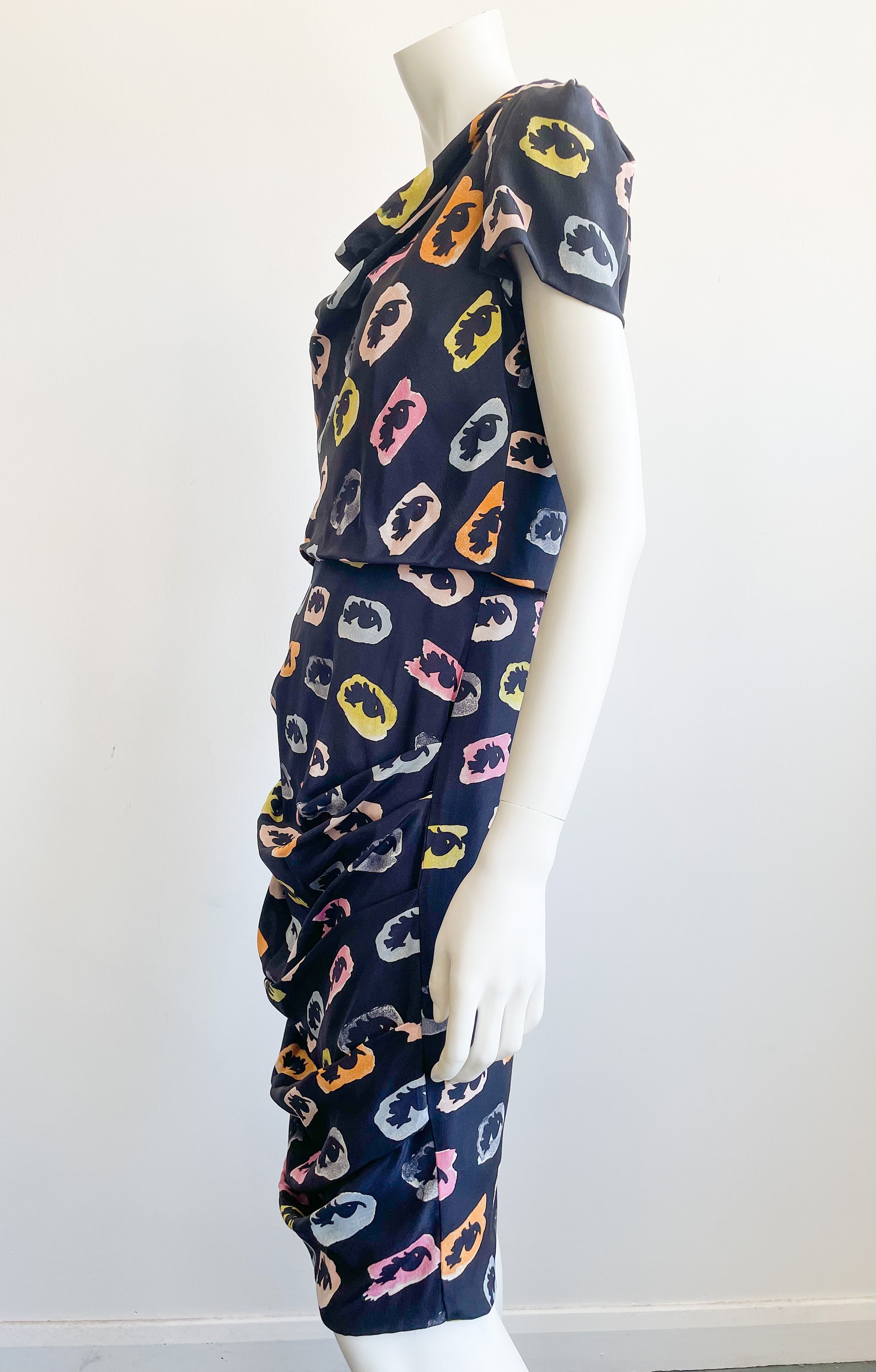 【新品未使用タグ付き】MOSCHINO Cheap&Chic　シルクスカート org.jpg