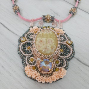 Embroidery necklace, painted jewellery, sakura flower necklace, laguer miniature painting, hand painted stone, pink beaded necklace