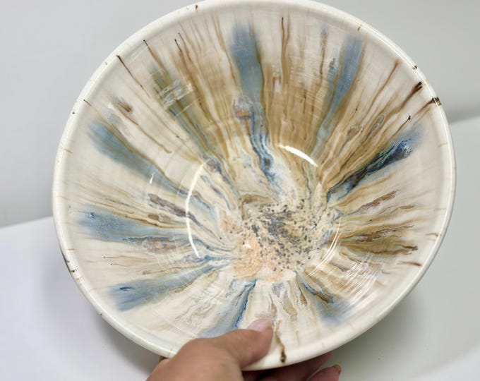 Ceramic serving bowl
