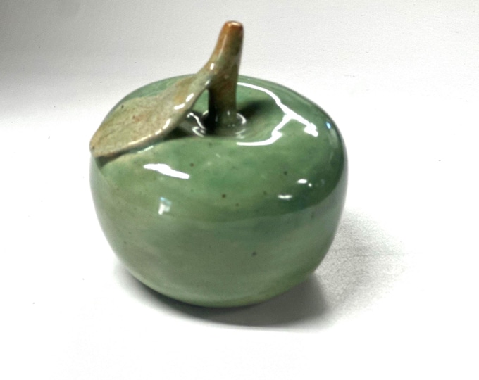 Light green ceramic Apple | HOME DECOR