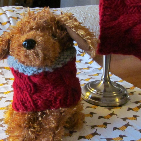 Knit Buckeye Cabled Dog Scarf with Gtay Trim