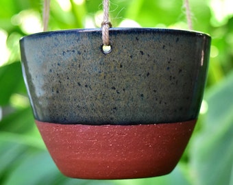 Hanging handmade ceramic succulent pot- hanging planter with drainage- indoor/outdoor pot- terra cotta planter- Horizontal Incredible Black