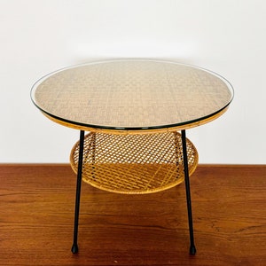 Lovely Mid-Century Modern Wicker Coffee or Side Table | 1950s