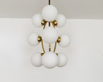 Mid-Century Modern brass Sputnik chandelier | 1960s