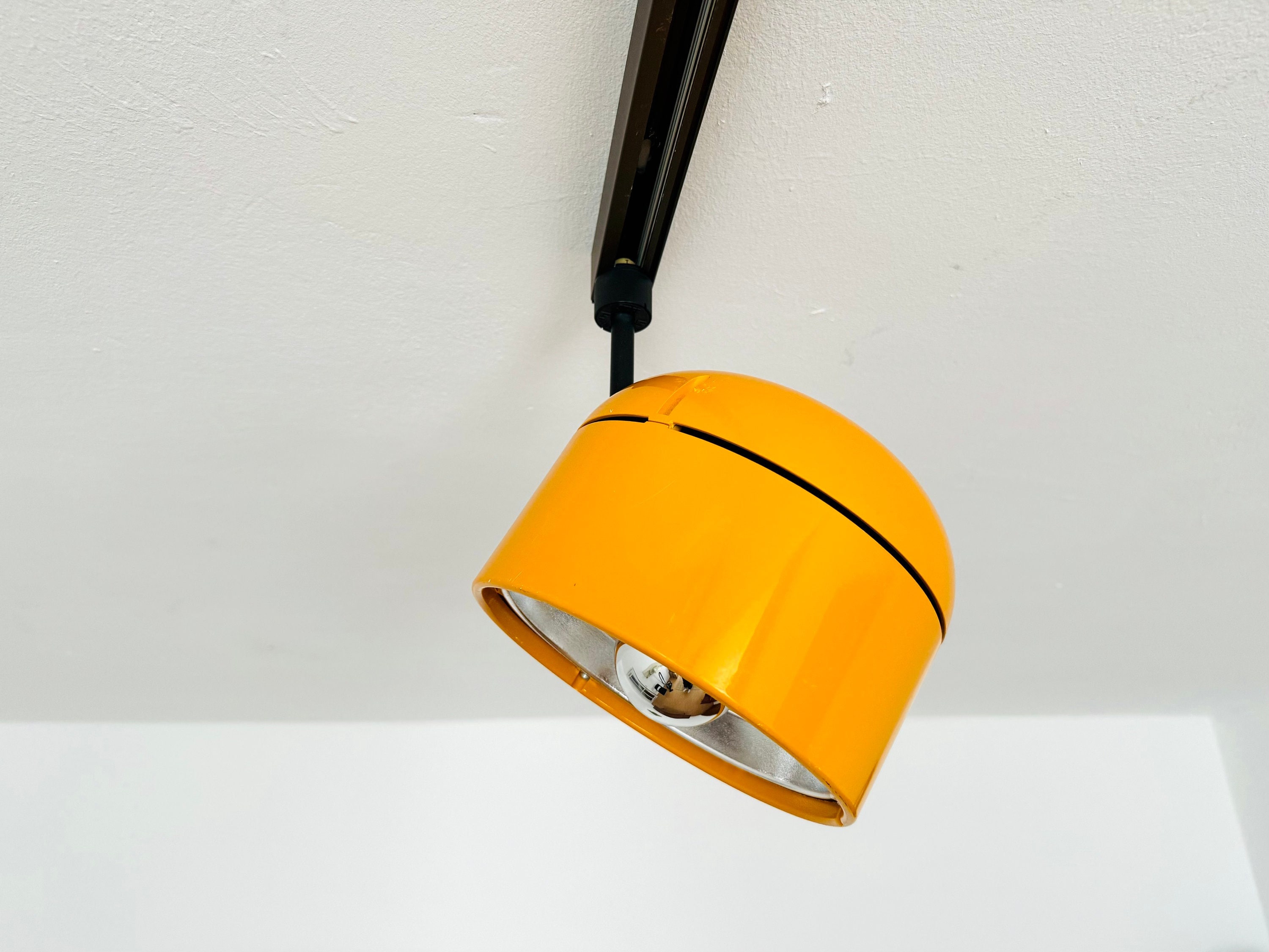 1 of 6 Adjustable Space Age Gallery Spots for 3 Phase Rail by