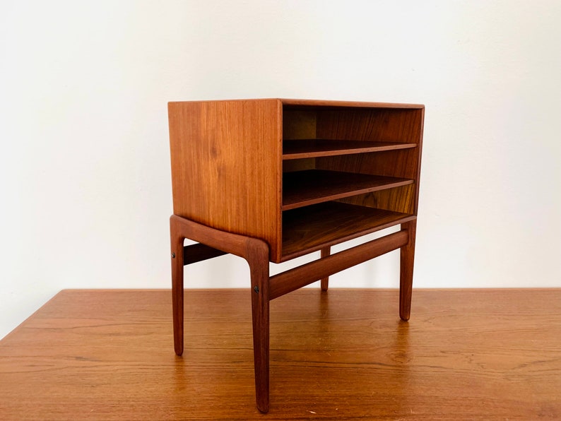 Comodino Mid-Century moderno in legno di teak, Danimarca, di Arne Vodder per Vamo 1960 immagine 3