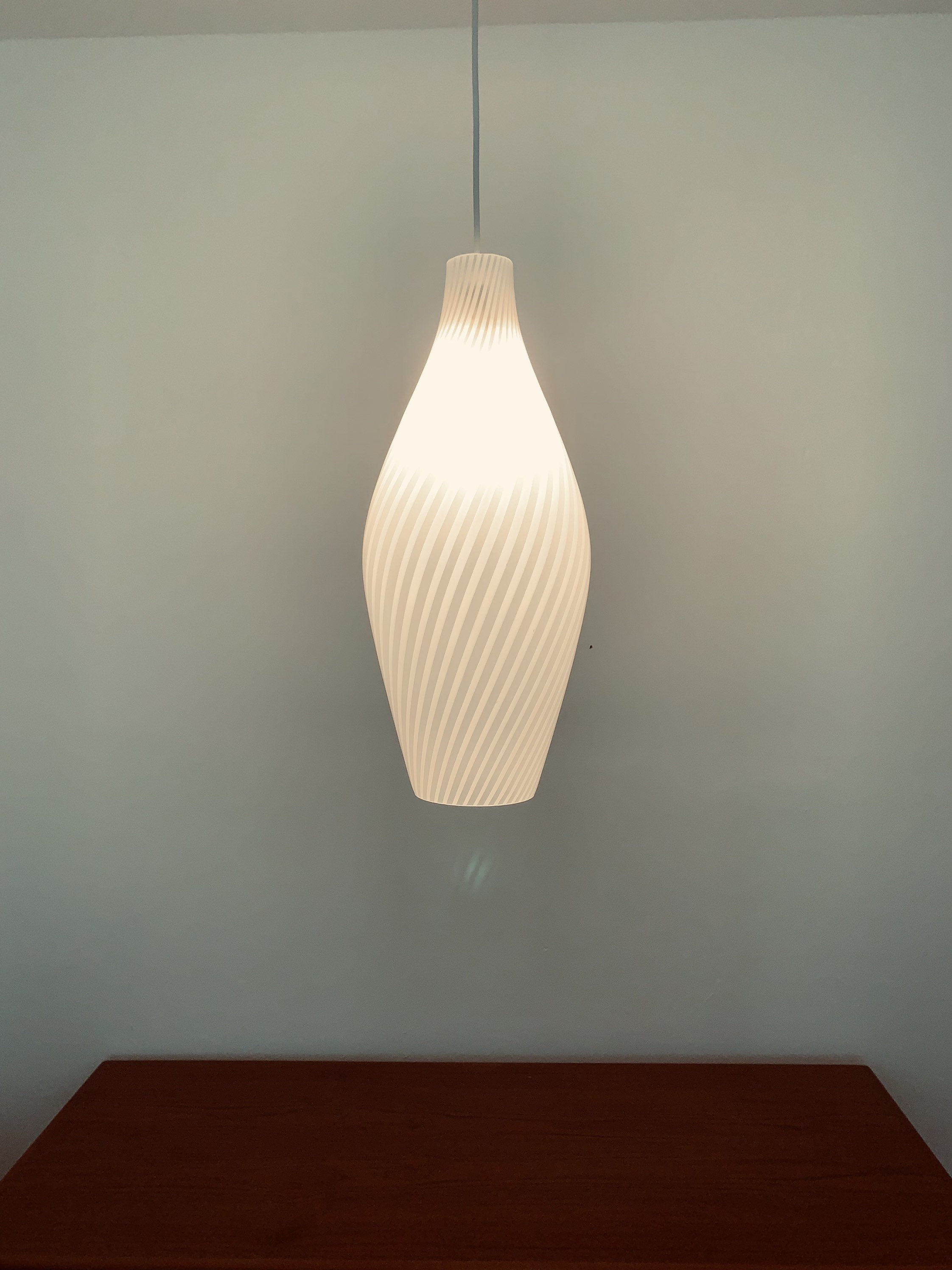 Aloys GangkofnerによるPeillとPutzlerの大型ミッドセンチュリーモダン