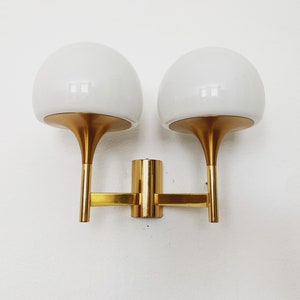 Amazing italian Mid-Century Modern brass and opaline glass Sputnik wall lamp by Gaetano Sciolari | 1960s