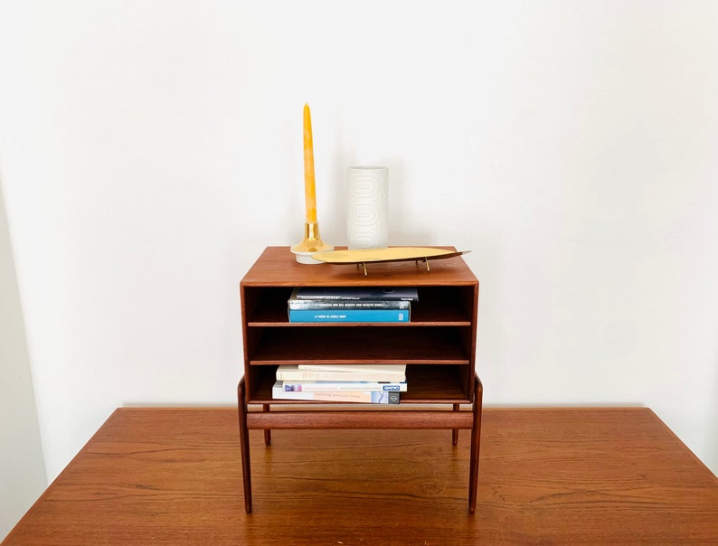 Comodino Mid-Century moderno in legno di teak, Danimarca, di Arne Vodder per Vamo 1960 immagine 6