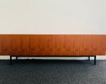 Danish Mid-Century Modern Teakwood Sideboard | 1960s